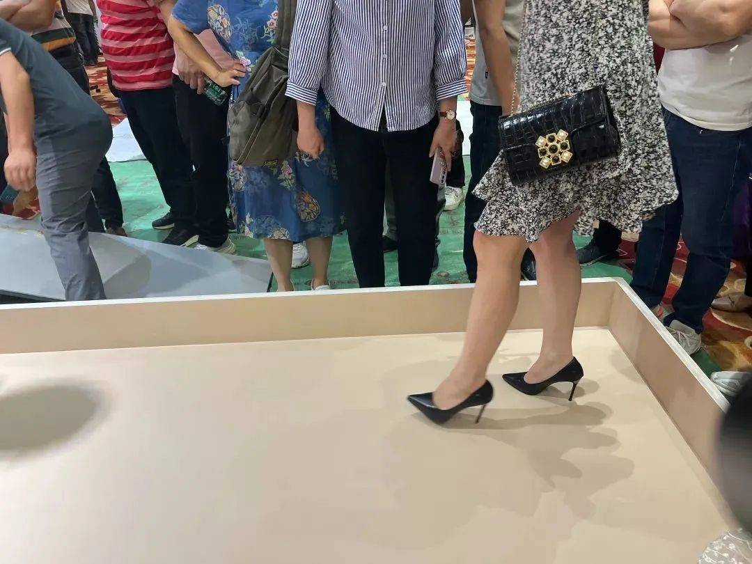 一場(chǎng)發(fā)布會(huì)，展開微水泥革命 | 2023萬(wàn)磊廣佛千人行完滿成功