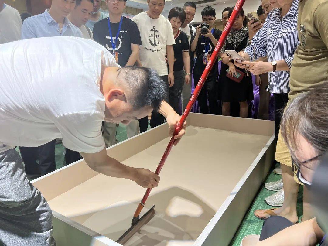 一場(chǎng)發(fā)布會(huì)，展開微水泥革命 | 2023萬(wàn)磊廣佛千人行完滿成功
