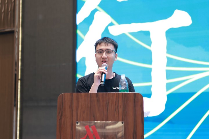 一場(chǎng)發(fā)布會(huì)，一場(chǎng)千人狂歡嘉年華 | 2025萬(wàn)磊廣佛千人行完滿成功