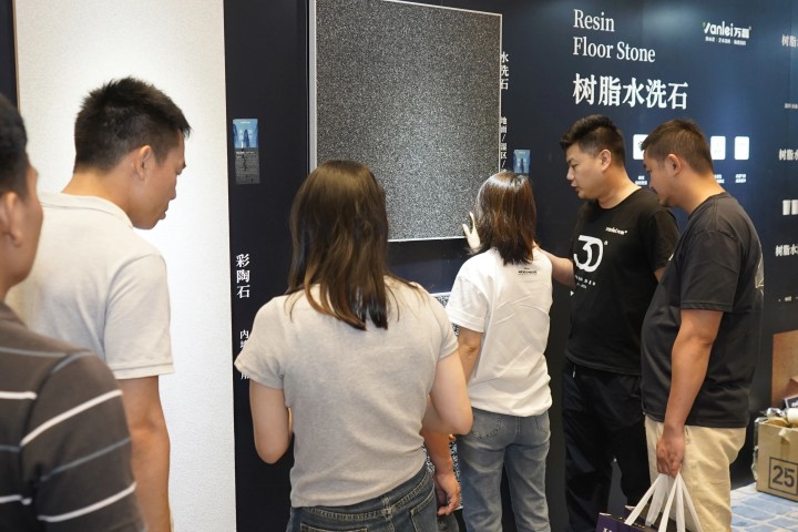 一場(chǎng)發(fā)布會(huì)，一場(chǎng)千人狂歡嘉年華 | 2025萬(wàn)磊廣佛千人行完滿成功
